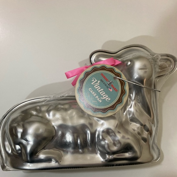 Nordic Ware Kitchen Nordic Ware 3d Lamb Cake Pan Nip Poshmark